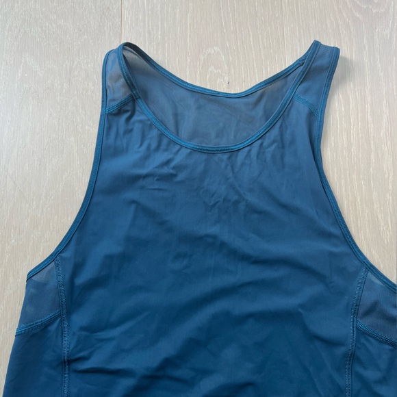 Lululemon workout shirt - Picture 2 of 5